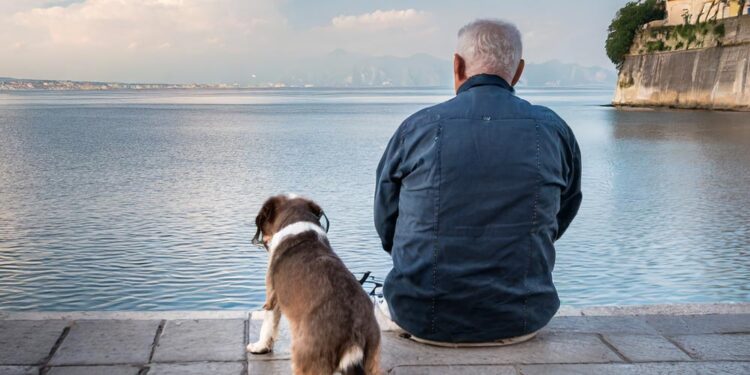 LA TENDENZA A ISOLARSI NON E’ BENE PERCHE’ SIAMO TUTTI ESSERI SOCIALI