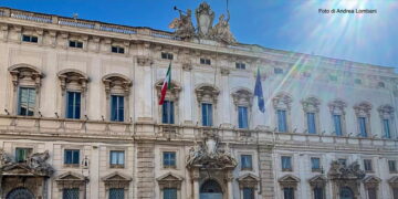 IL PRESIDENTE, LA CORTE E GODOT